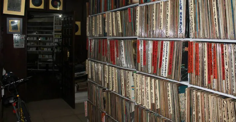 vinyl records store in Metro Manila